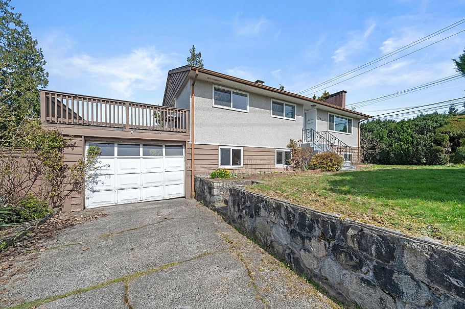 780 E 16th Street North Vancouver, BC - 13
