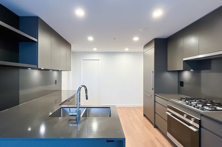 2006 2181 Madison Avenue Burnaby, BC - 5