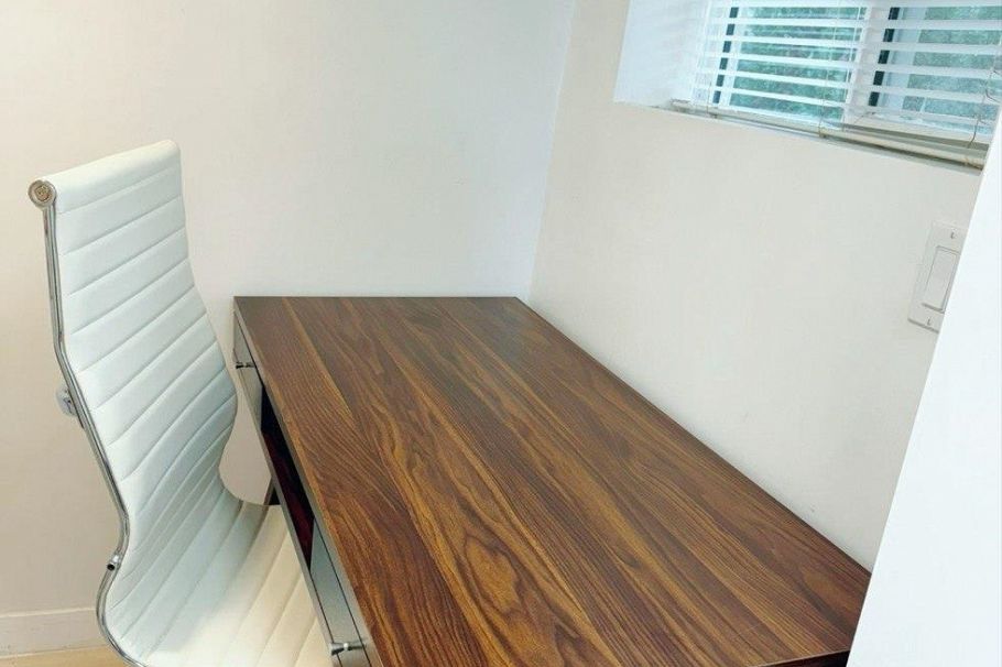 515 W Queens Road North Vancouver, BC - 36