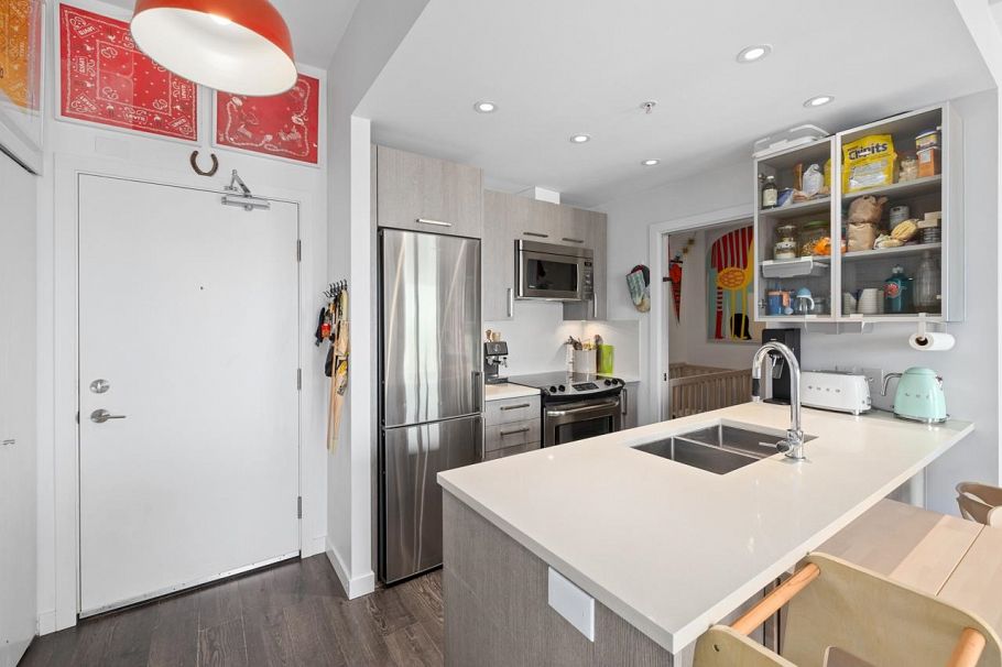 PH1 933 E Hastings Street Vancouver, BC - 9