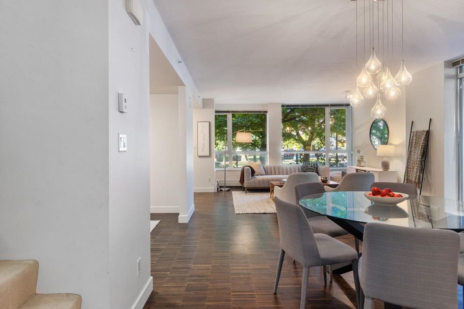 188 Chesterfield Avenue North Vancouver, BC - 9