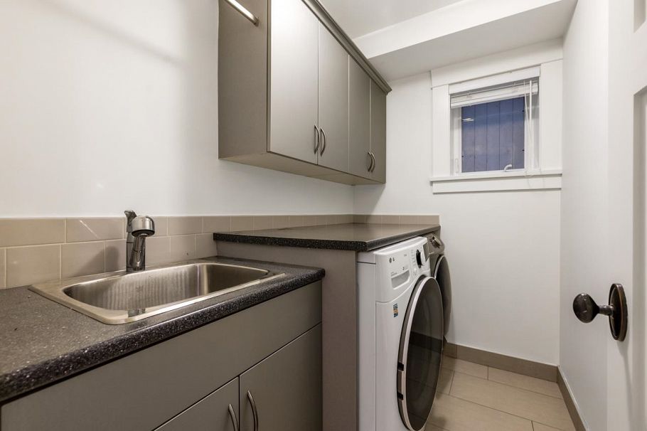 2031 W 45th Avenue Vancouver, BC - 23