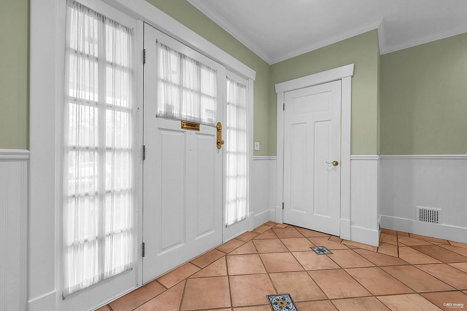 7708 Heather Street Vancouver, BC - 4