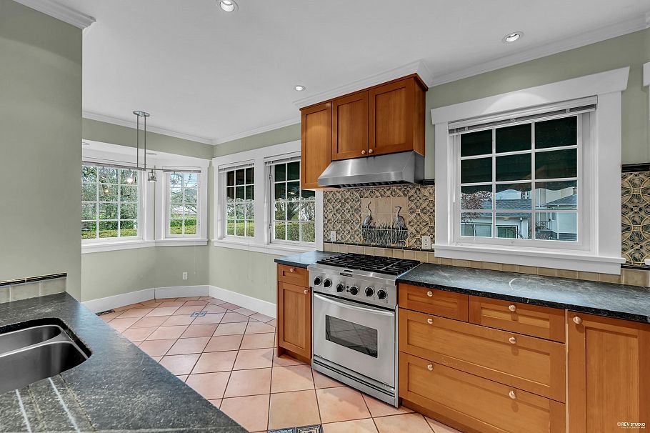 7708 Heather Street Vancouver, BC - 10