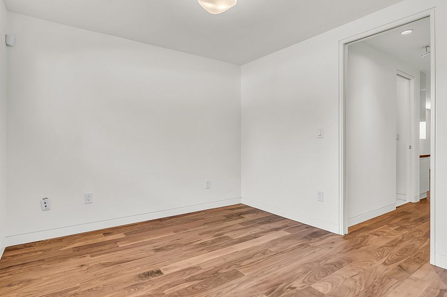 534 E 29th Avenue Vancouver, BC - 30