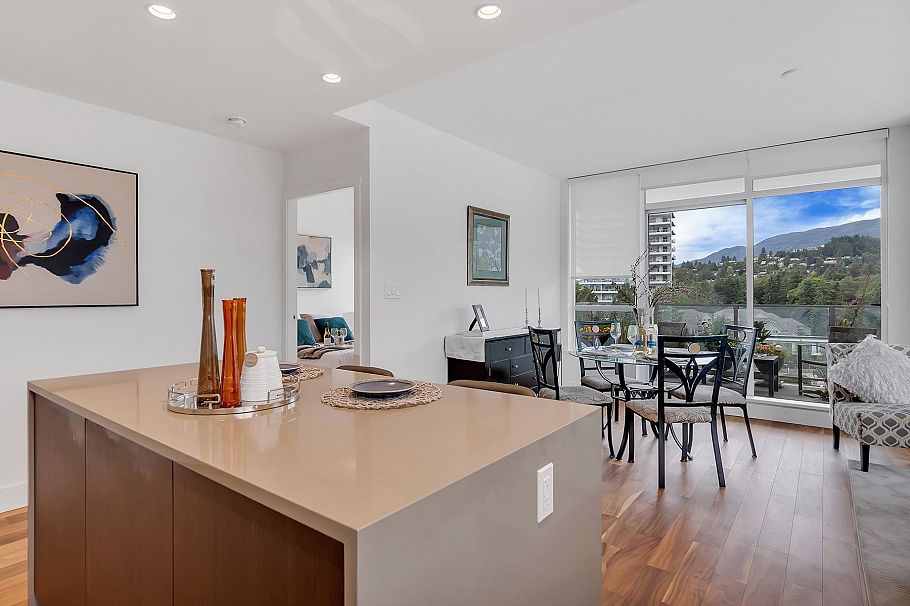 607 1632 Lions Gate Lane North Vancouver, BC - 2