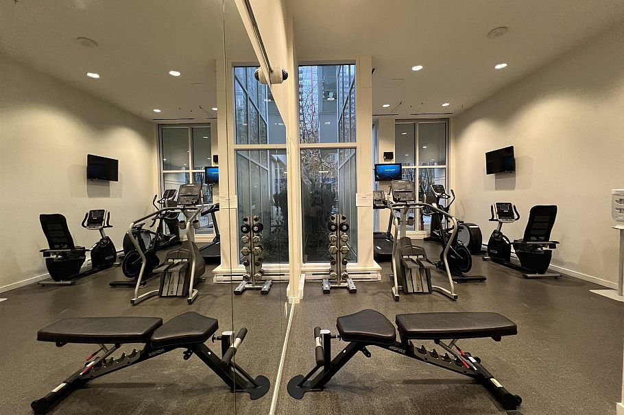 2301 161 W Georgia Street Vancouver, BC - 17