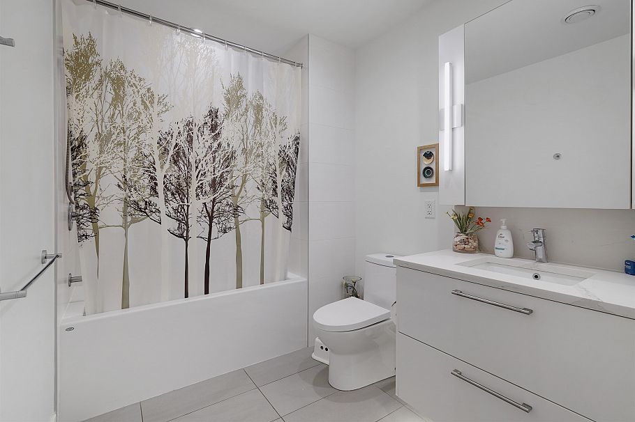 124 2035 Glenaire Drive North Vancouver, BC - 10