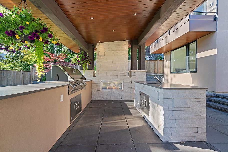 5199 Cliffridge Avenue North Vancouver, BC - 10