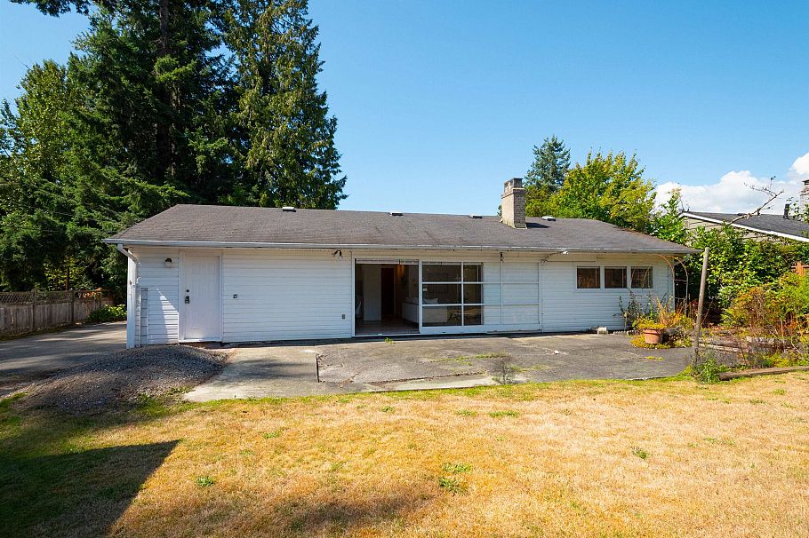 1150 Silverwood Crescent North Vancouver, BC - 23