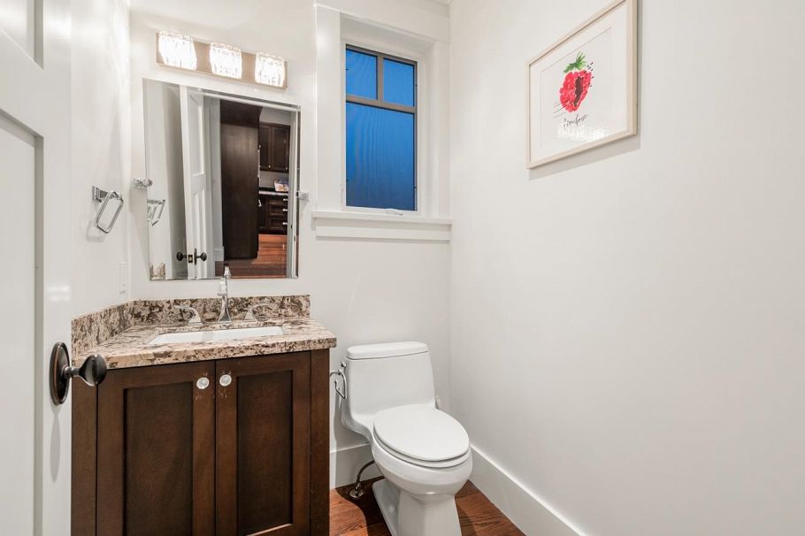 2031 W 45th Avenue Vancouver, BC - 7