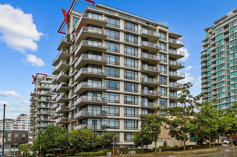 603 172 Victory Ship Way North Vancouver, BC - 18