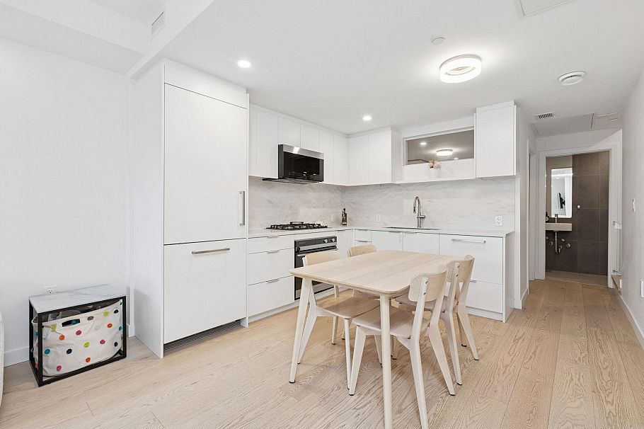 112 650 E 2nd Street North Vancouver, BC - 5