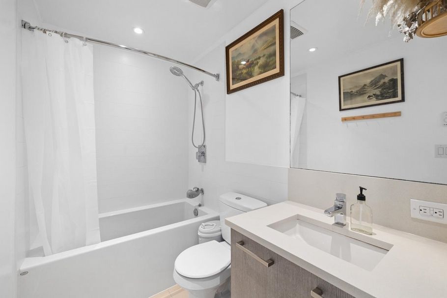 PH1 933 E Hastings Street Vancouver, BC - 16