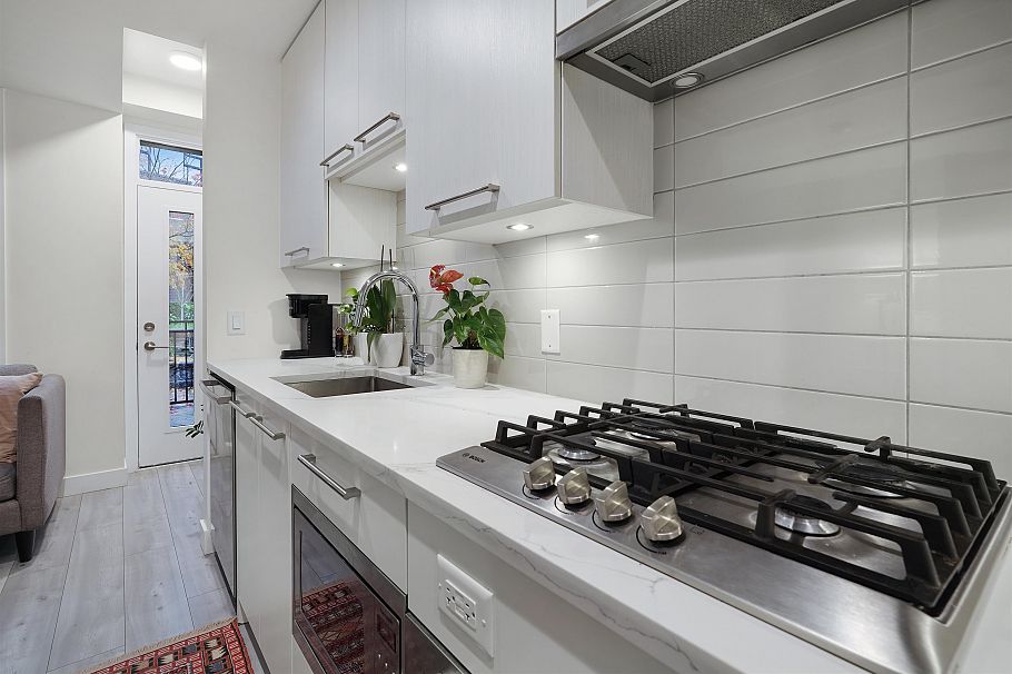 124 2035 Glenaire Drive North Vancouver, BC - 8