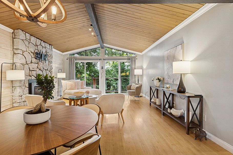 1433 Mcnair Drive North Vancouver, BC - 9