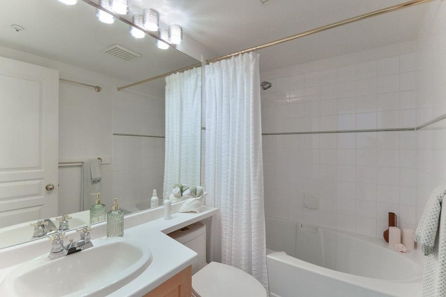 TH2 2040 E Kent South Avenue Vancouver, BC - 28