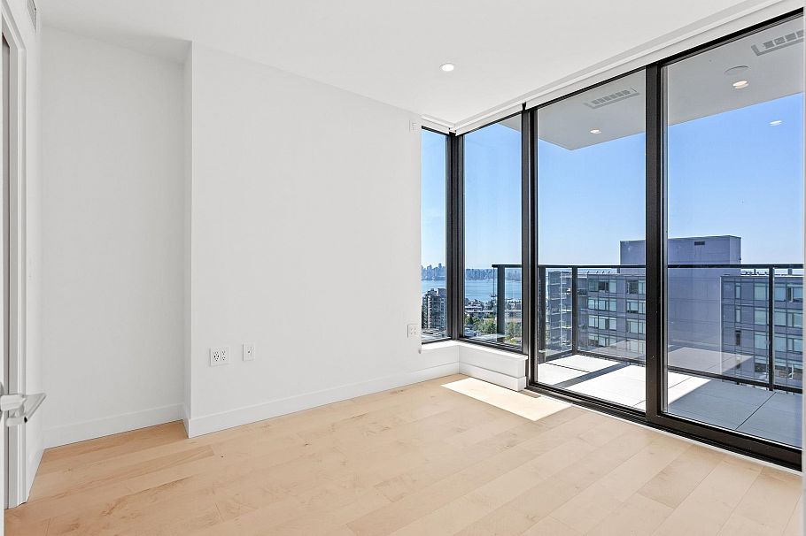 1406 135 E 13th Street North Vancouver, BC - 27