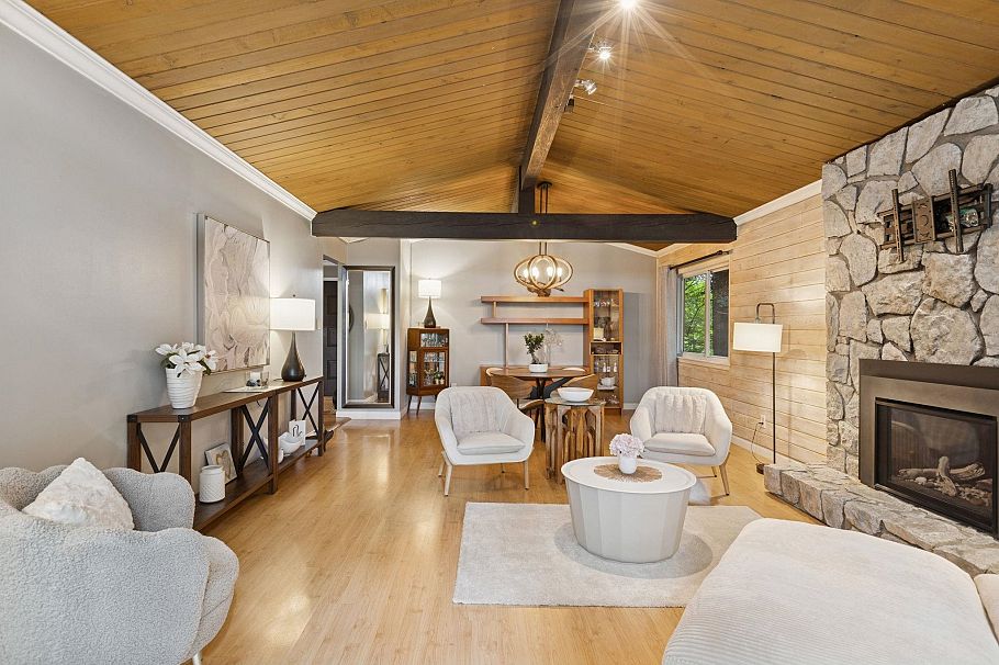 1433 Mcnair Drive North Vancouver, BC - 6