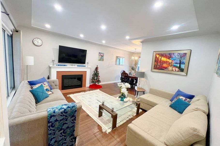 515 W Queens Road North Vancouver, BC - 3