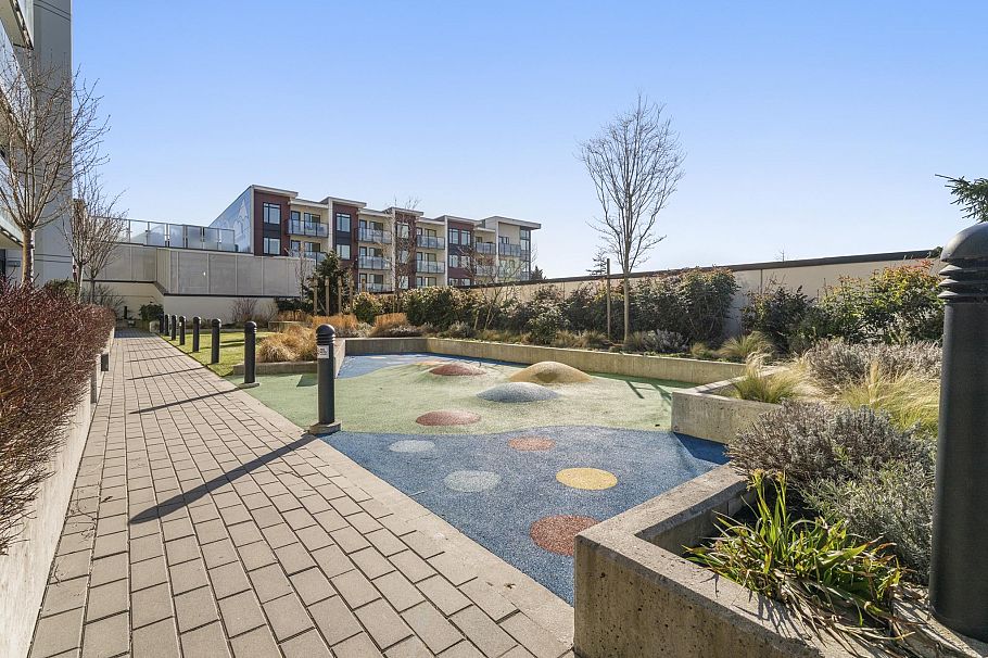 1004 1401 Hunter Street North Vancouver, BC - 21