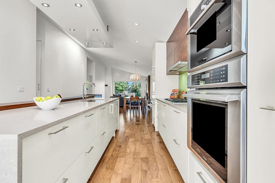 534 E 29th Avenue Vancouver, BC - 4