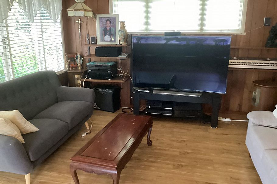 488 E 4th Street North Vancouver, BC - 3