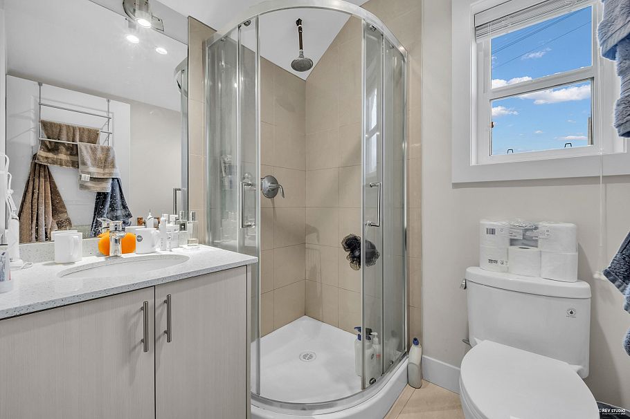 4770 Lanark Street Vancouver, BC - 13