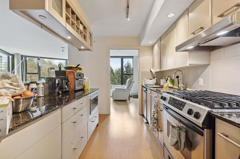 501 683 Victoria Park West North Vancouver, BC - 19