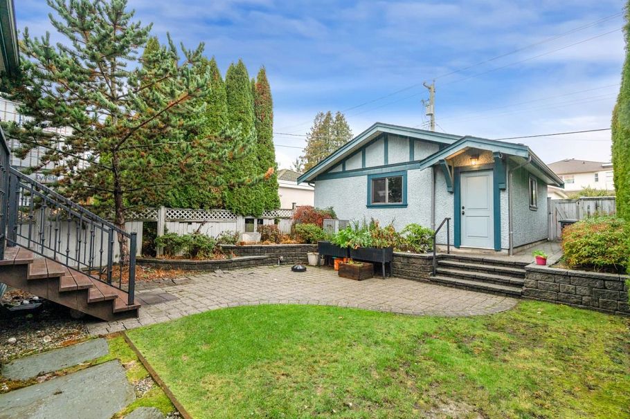 2031 W 45th Avenue Vancouver, BC - 29