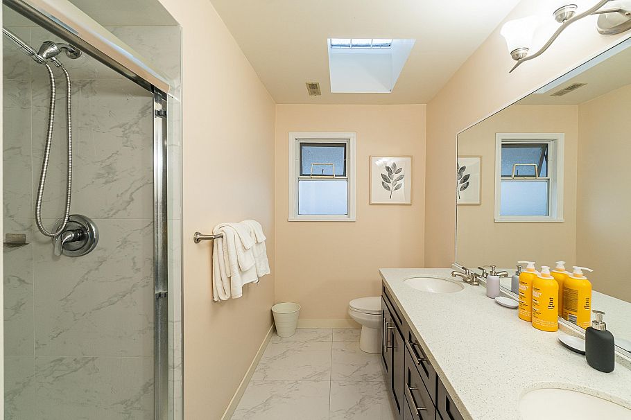 2922 W 22nd Avenue Vancouver, BC - 23