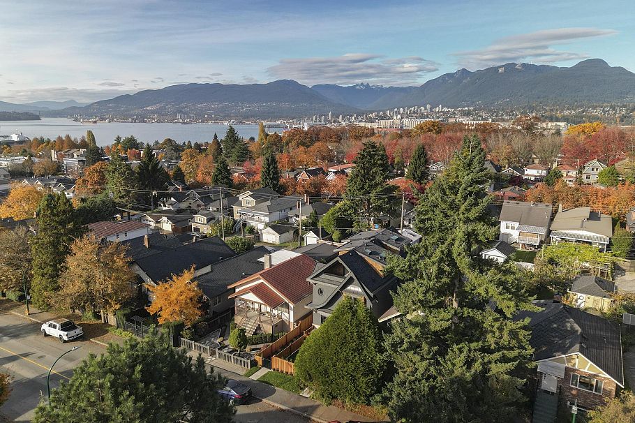 1 2565 Dundas Street Vancouver, BC - 36