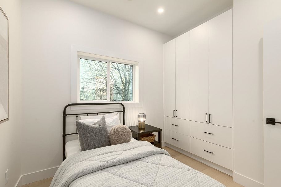 2 3506 E Pender Street Vancouver, BC - 15