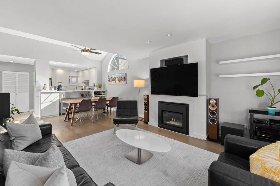 6 2880 W 33rd Avenue Vancouver, BC - 1