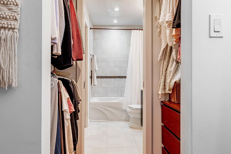 319 206 E 15th Street North Vancouver, BC - 12