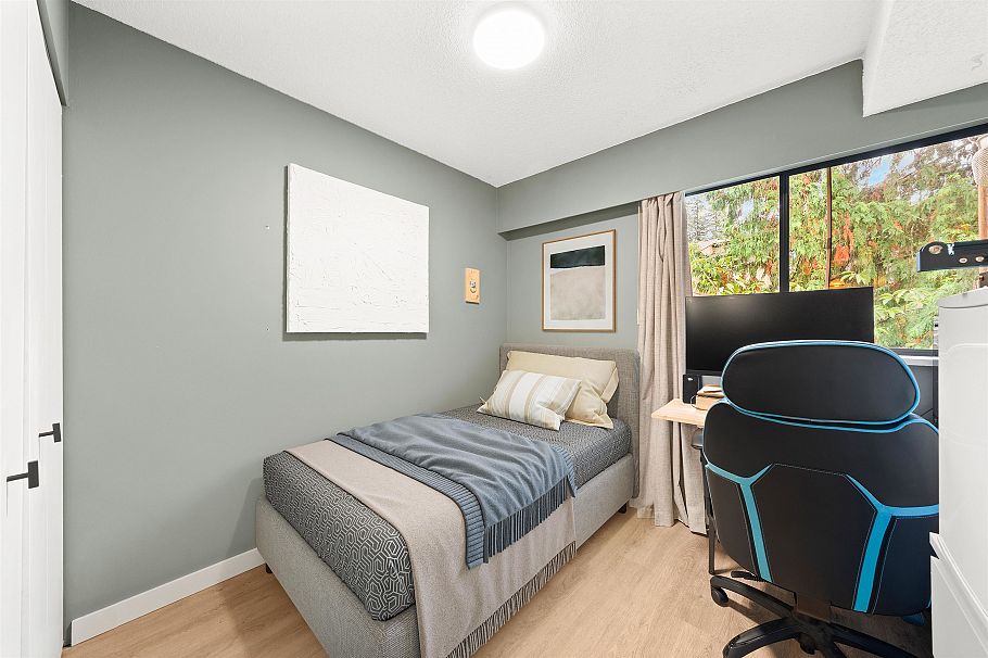 1884 Purcell Way North Vancouver, BC - 17