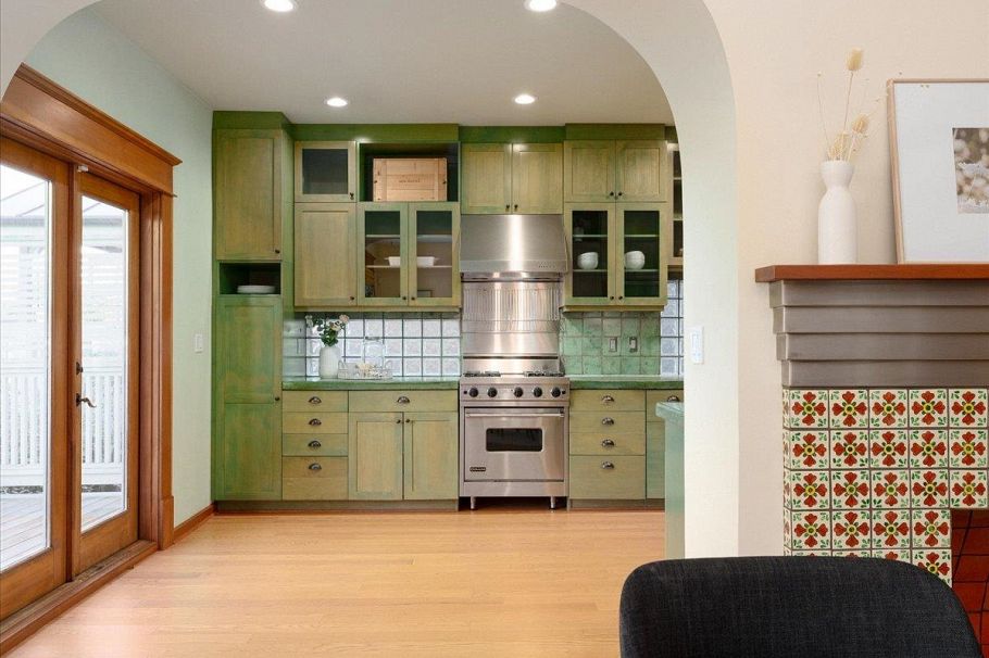 1216 Lakewood Drive Vancouver, BC - 11