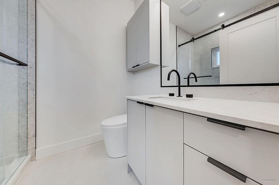 4 4211 Graveley Street Burnaby, BC - 17