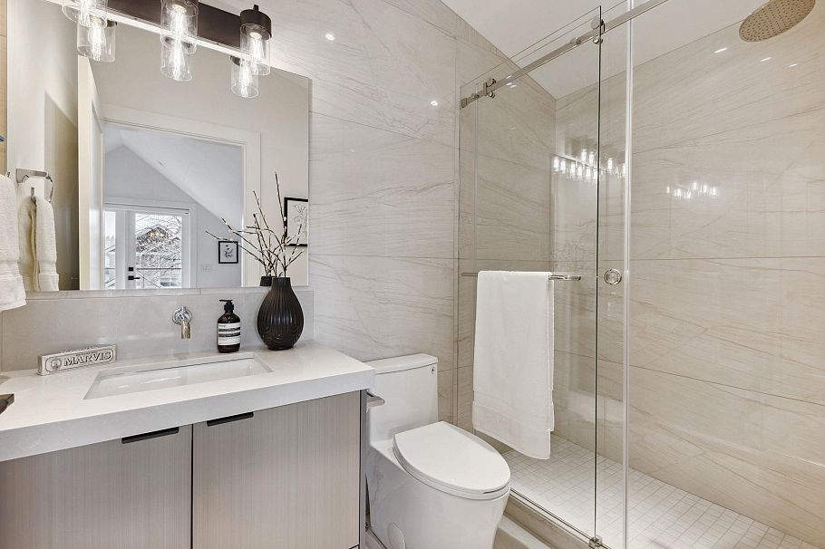 1 3081 W 14th Avenue Vancouver, BC - 25