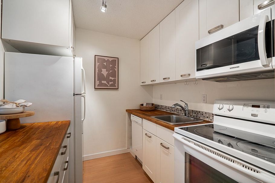 101 550 E 7th Avenue Vancouver, BC - 9