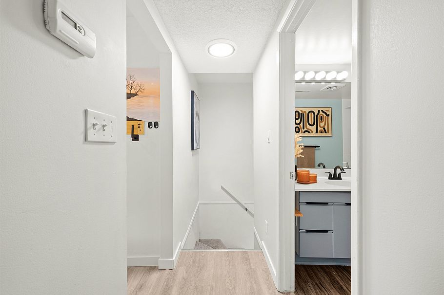 1884 Purcell Way North Vancouver, BC - 19