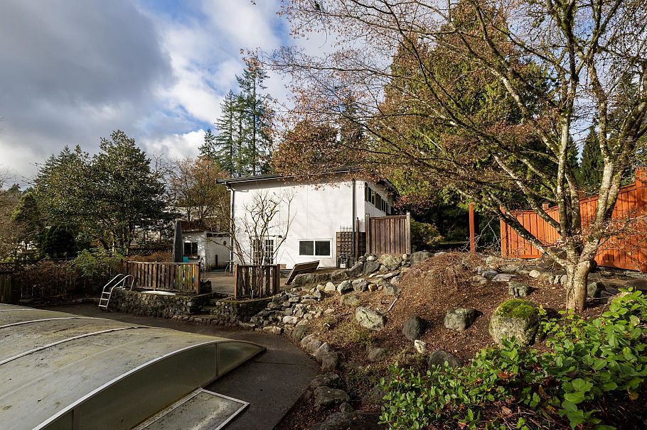 2041 Tompkins Crescent North Vancouver, BC - 8