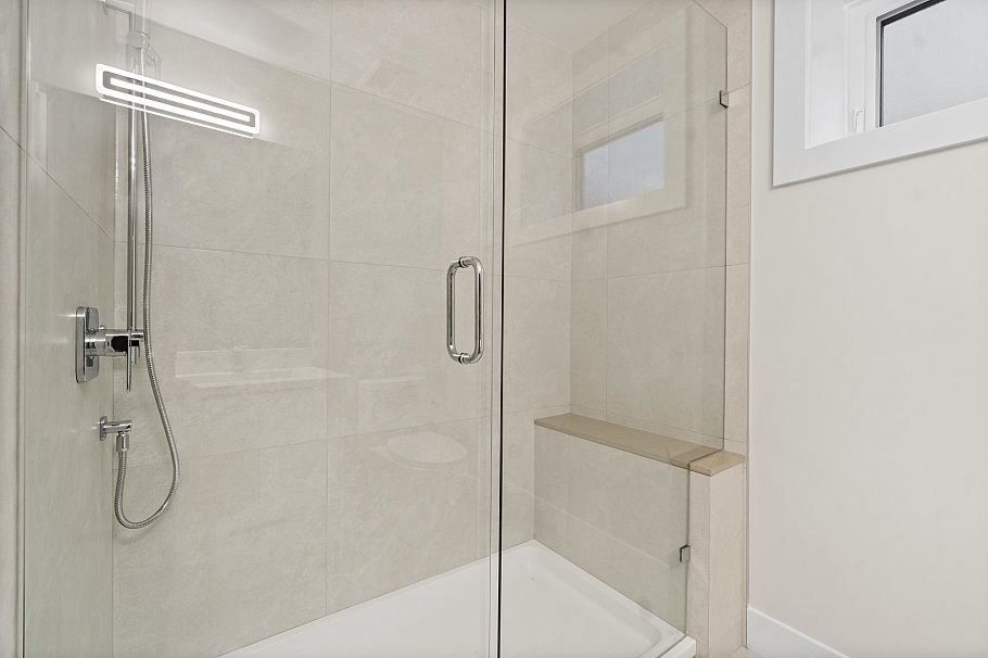 40 E 46th Avenue Vancouver, BC - 25