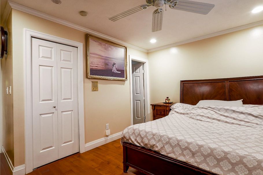 2038 E 40th Avenue Vancouver, BC - 10