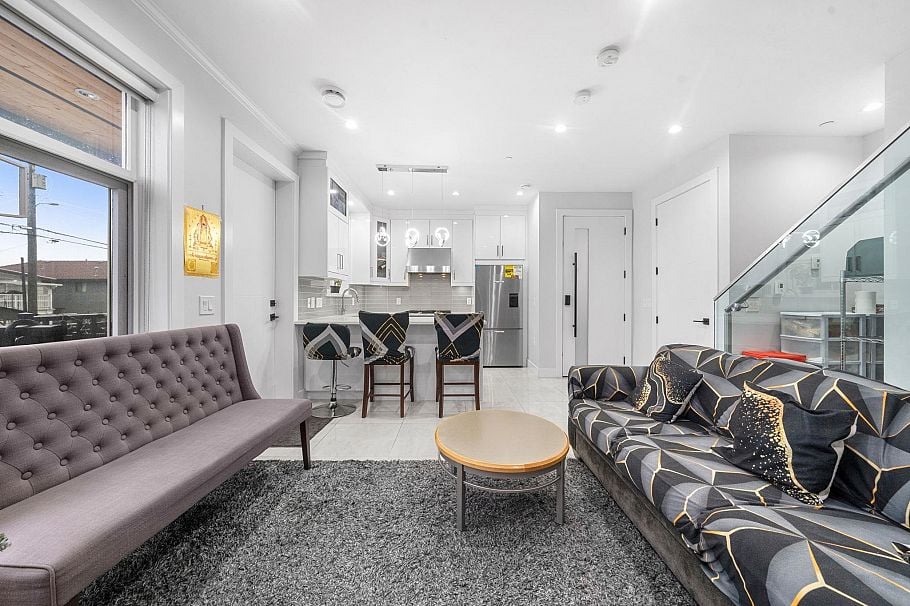 6749 Knight Street Vancouver, BC - 4