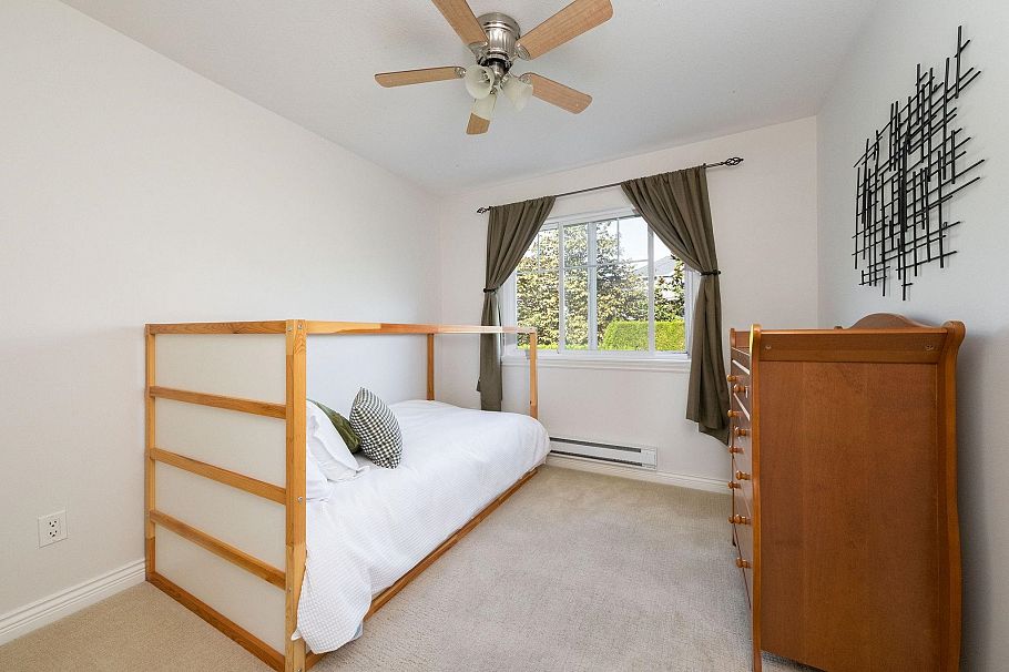 369 E 5th Street North Vancouver, BC - 25