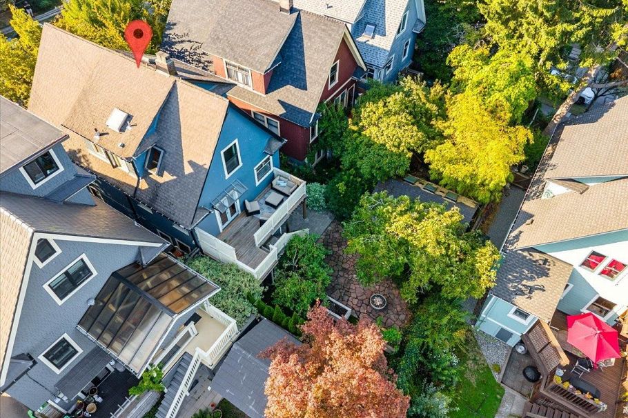 1216 Lakewood Drive Vancouver, BC - 34