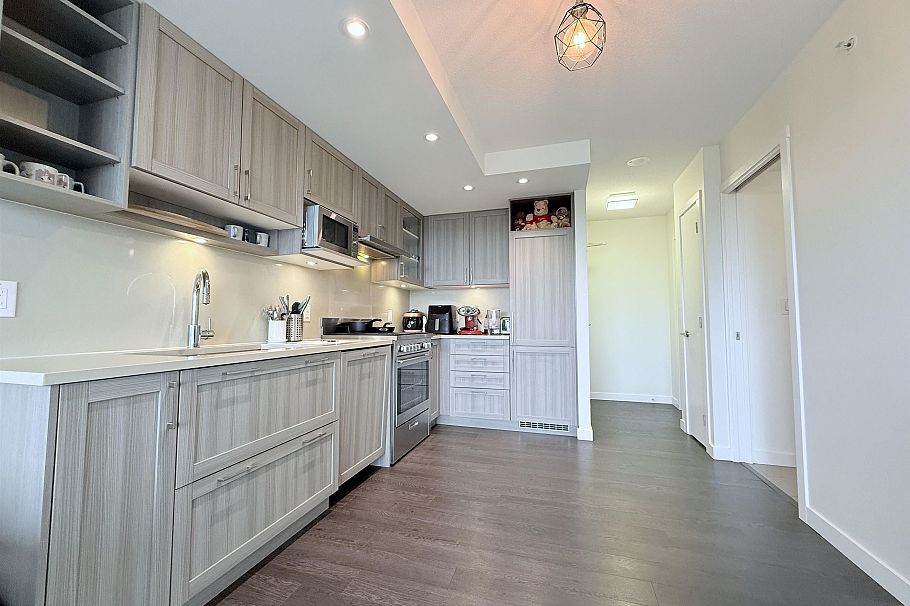 2101 5470 Ormidale Street Vancouver, BC - 9