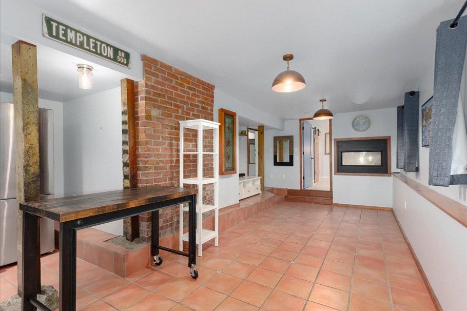 1216 Lakewood Drive Vancouver, BC - 31