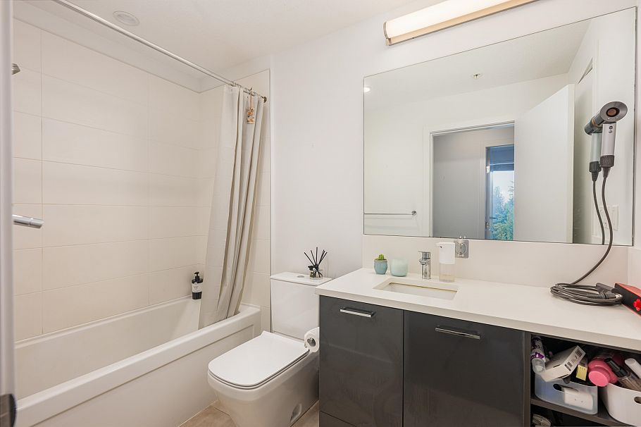 214 3581 Ross Drive Vancouver, BC - 19